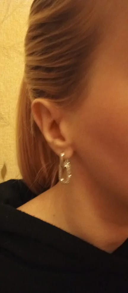 Customer photo review of Elysia Pavé Hoop