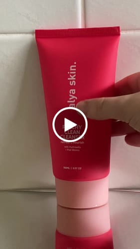 Customer video review of Peachy Clean Cleanser