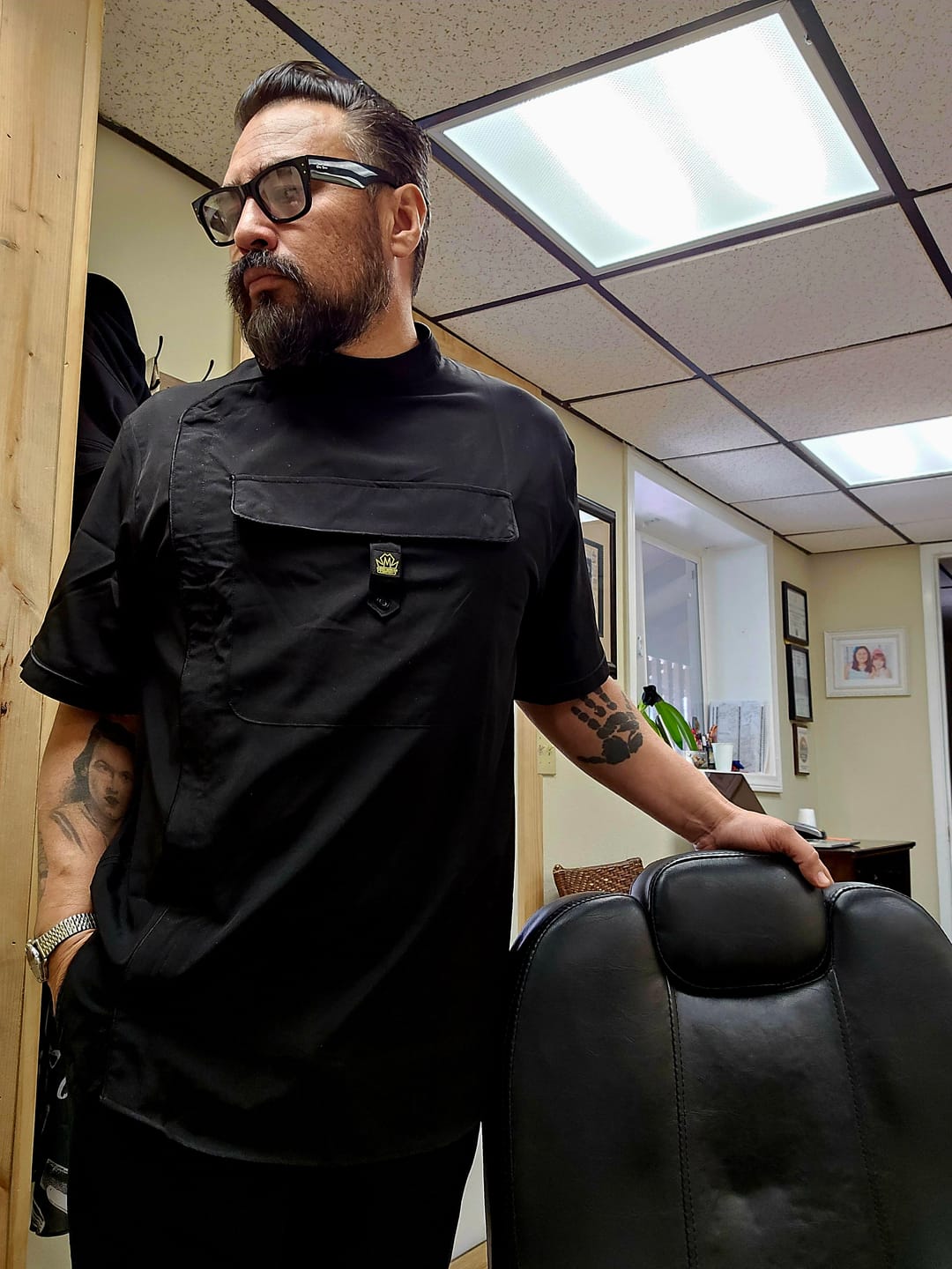 Customer photo review of Barber Smock- Old New York- Black