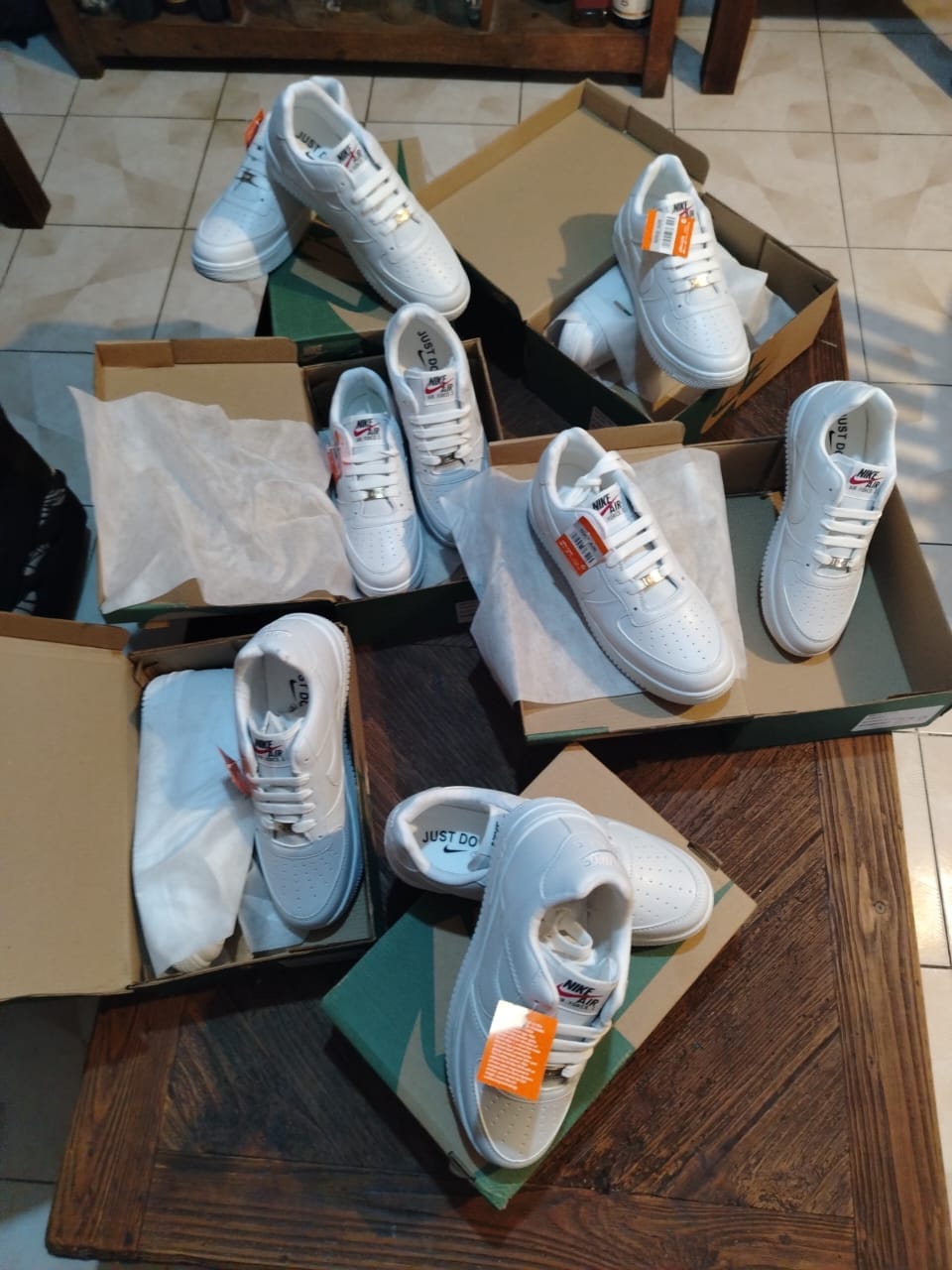 Customer photo review of Paq 6 Pares Tenis 270 Blanco Total 25/28.5