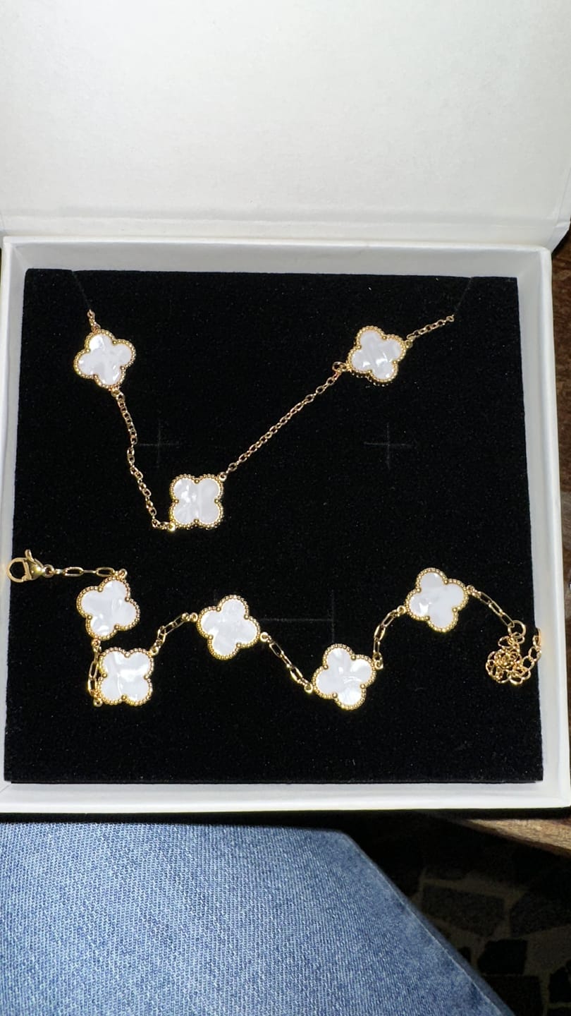 Customer photo review of Set Bratara + Colier Auriu Flower