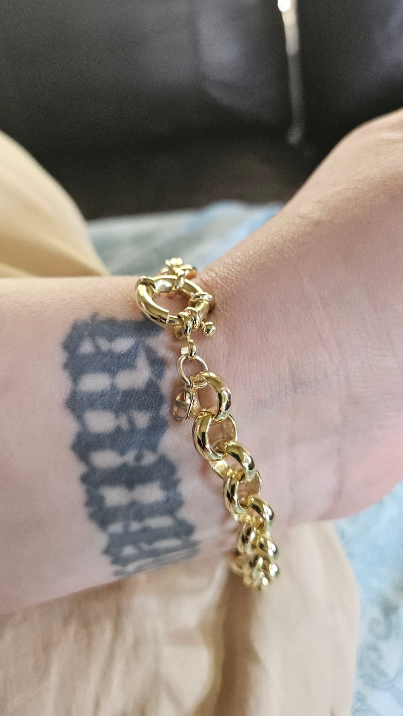 Customer photo review of Maximalist Rolo Bracelet