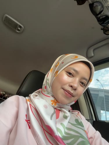 Customer photo review of Berangan Square (Bubblegum)