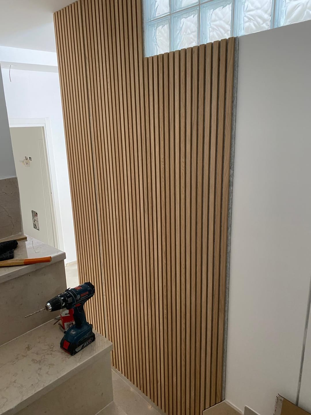 Customer photo review of Dogato acustico in legno | Rovere Chiaro con Feltro Grigio