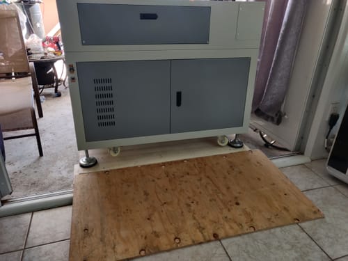 undefined review of Monport 80W Built-in Chiller CO2 Laser Engraver & Cutter (36" x 24") image 4 out of 5