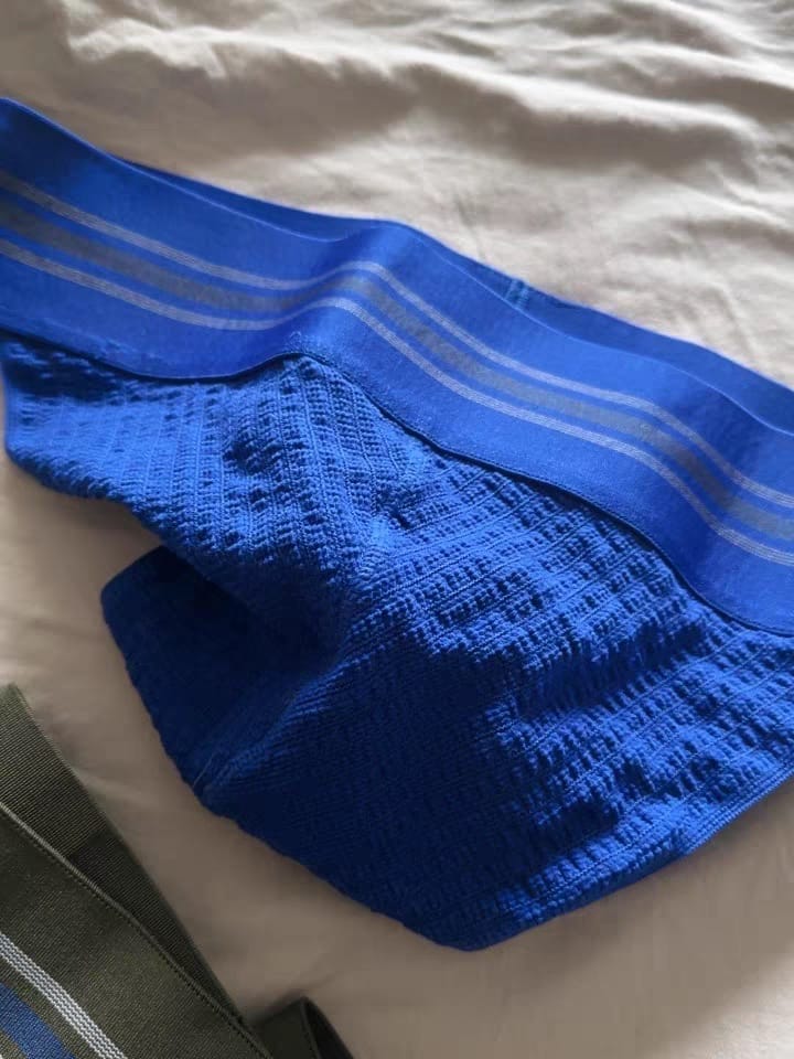 Customer photo review of Widen Waistband Men's Athletic Briefs
