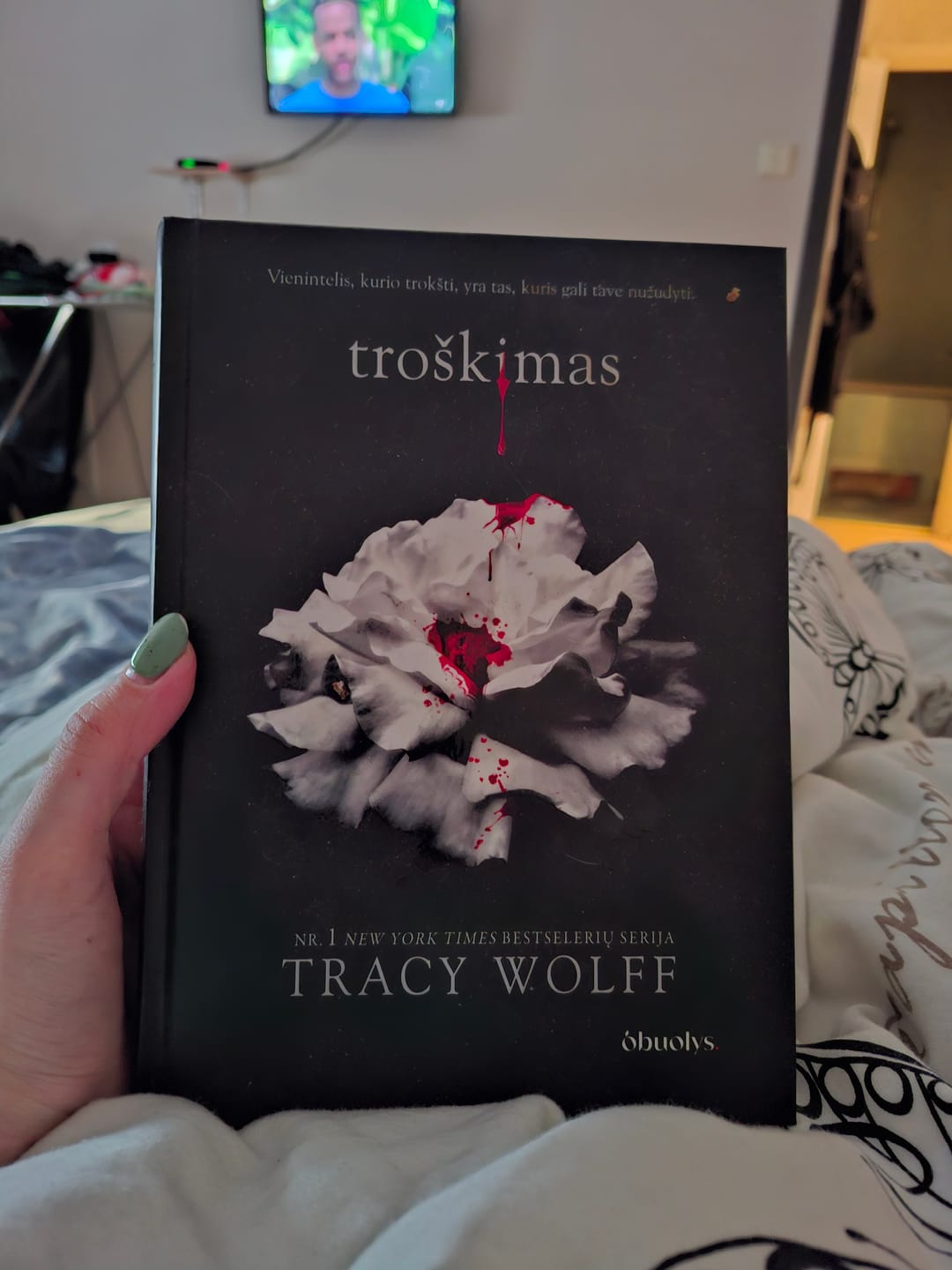 Customer photo review of Troškimas: Nr. 1 New York Times bestseleris – kolekcinis 600 psl. leidimas kietais viršeliais