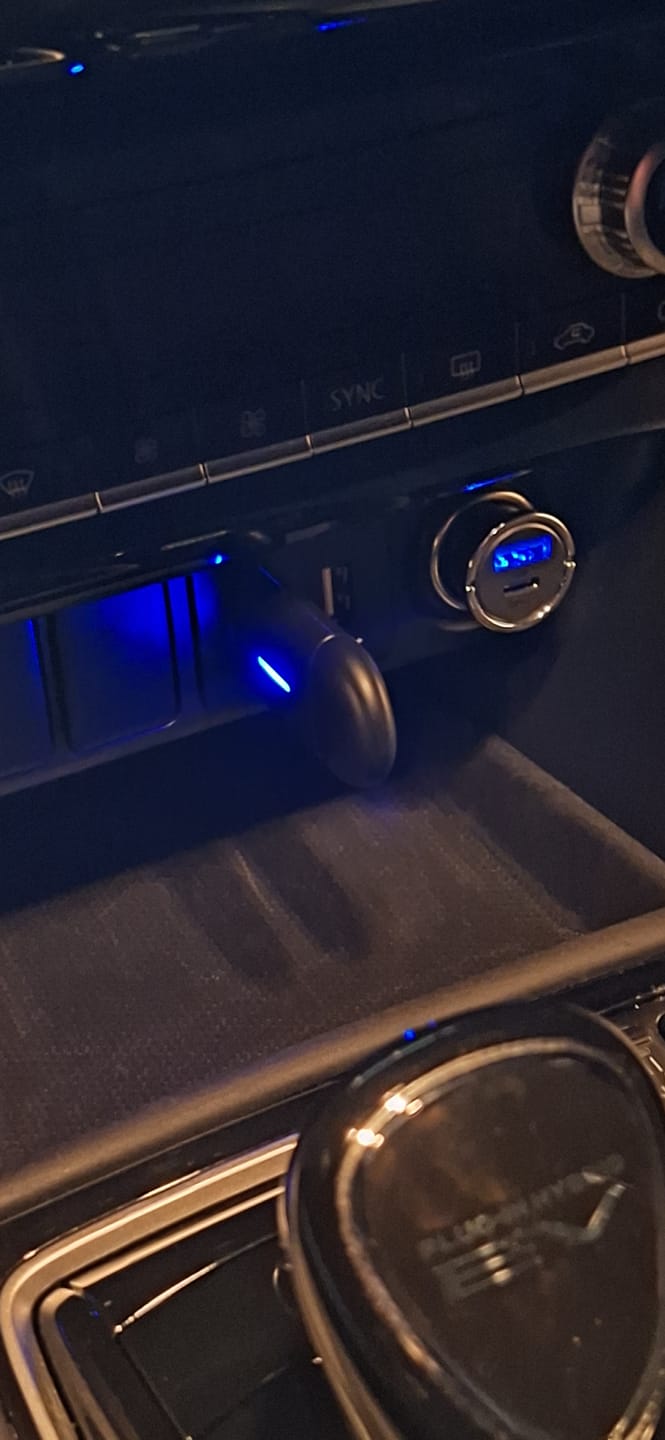 Customer photo review of Mini 2-in-1 Car Dongle
