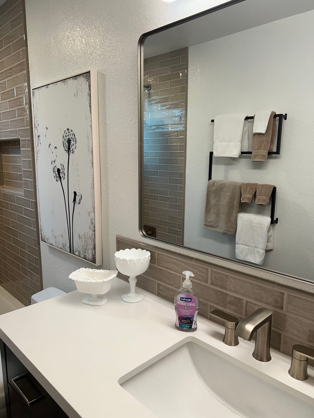 Customer photo review of Wall Mounted Towel Holder for Bathroom