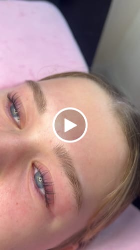 Customer video review of BOO- Basic Lash Kit