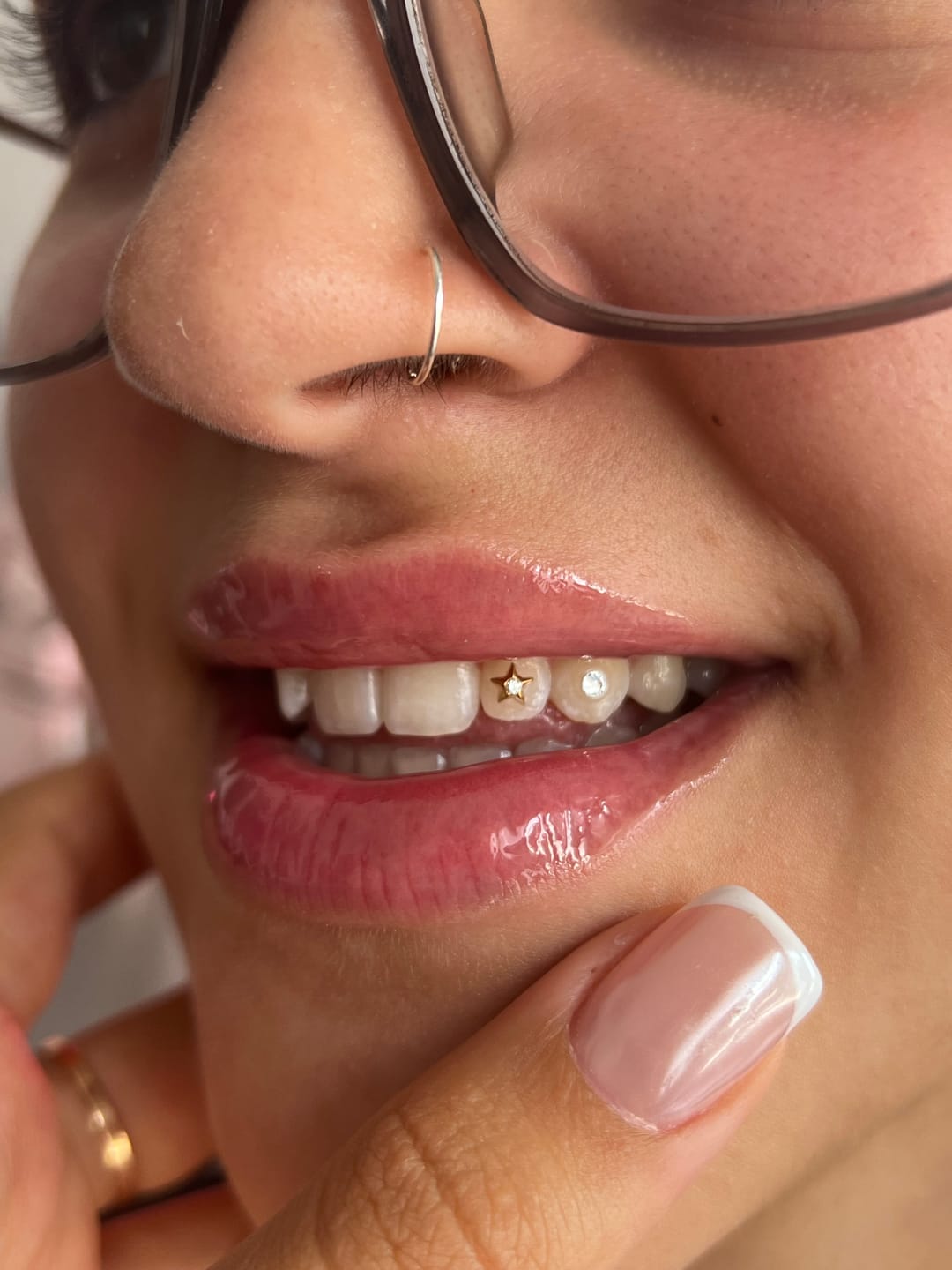 Customer photo review of Star w. Diamond 22-karat gold