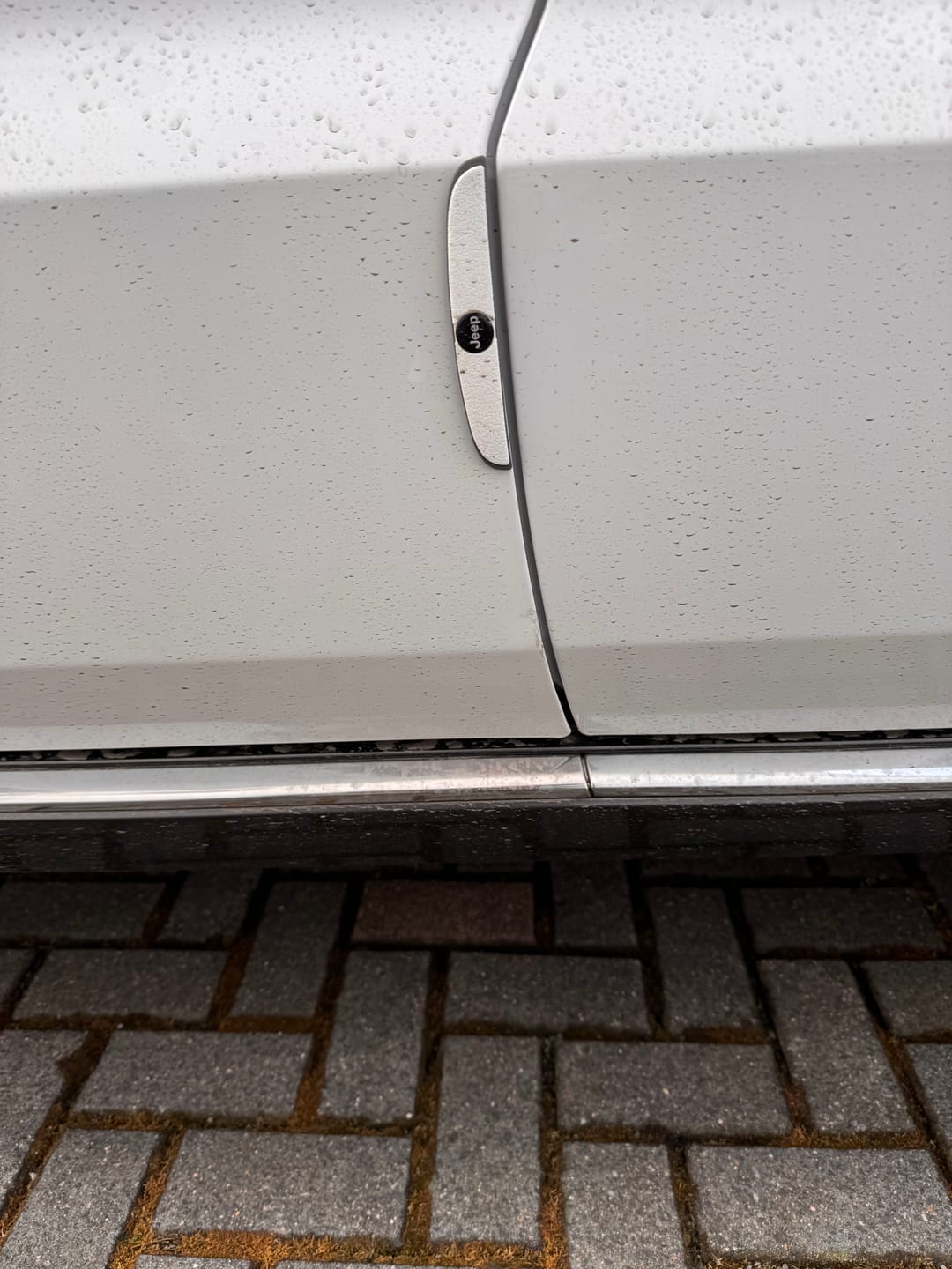 Customer photo review of Stoß- und kratzfeste Türschutzleisten (4 Stück)