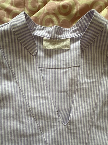 Customer photo review of Blouse Isabeau - coton/lin rayé parme