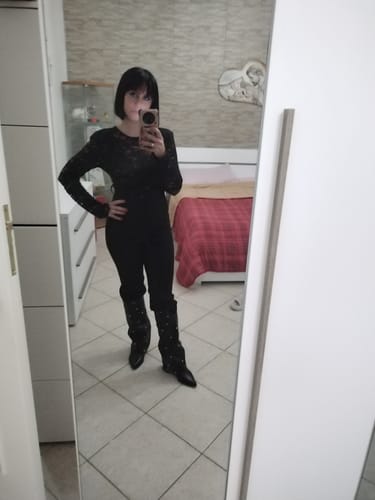 Customer photo review of Tuta di Pizzo nera