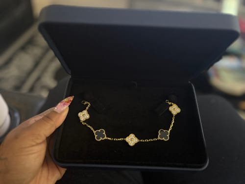 Customer photo review of Yellow Gold Agate Four Leaf Bracelet