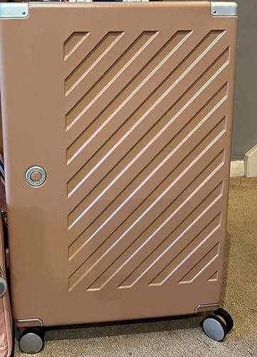 Customer photo review of JLY UrbanNomad - Large Suitcase (77cm)
