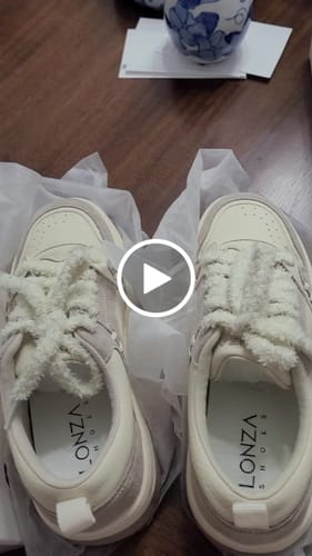 Customer video review of Alare Beige
