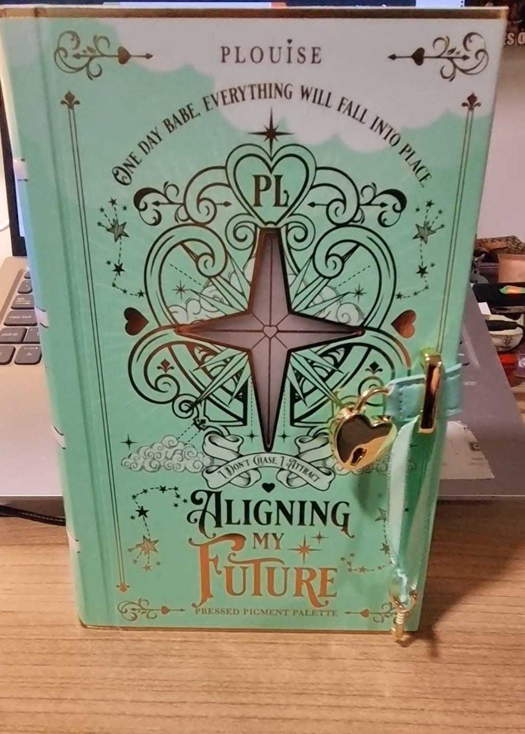Customer photo review of P. Louise Aligning My Future Pastel Eyeshadow Palette