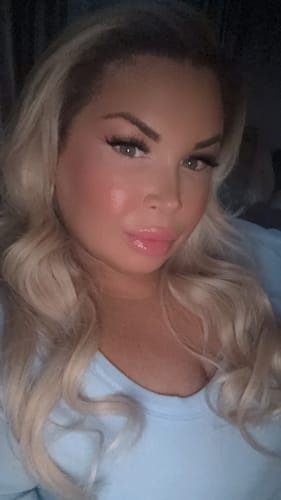 Customer photo review of SNATCH & SCULPT CREAM BRONZER