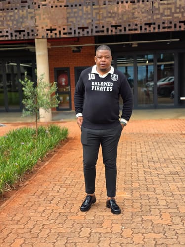 Customer photo review of Orlando Pirates Knitted LS Jersey-Black