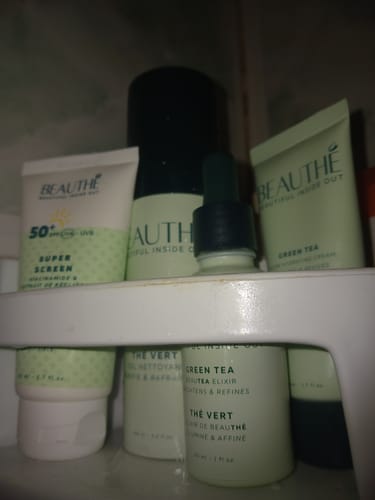 Customer photo review of Crème Hydratante Éclat au Thé Vert
