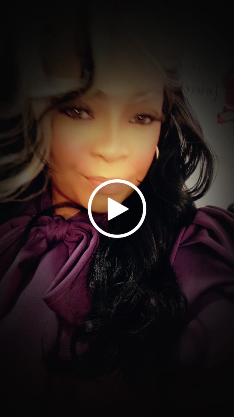 Customer video review of Sensationnel Cloud 9 13x6 HD Lace front Wig - ADANNA