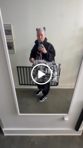 Customer video review of The "Oversized" XXL Tote Bag