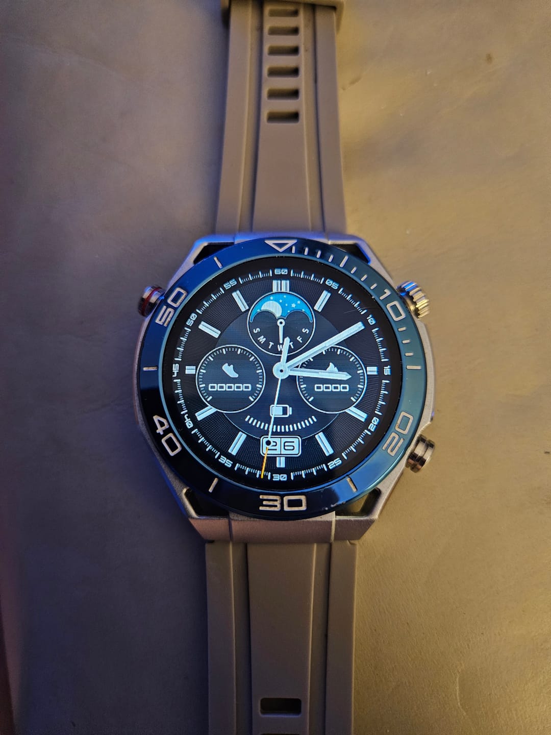 Customer photo review of FITAOS ECG Blood Glucose Blood Pressure Monitoring Bluetooth Talk Sports Smartwatch