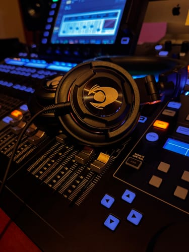 Customer photo review of Talomen Ti660x | Professional Studio Monitoring Wired Headphone