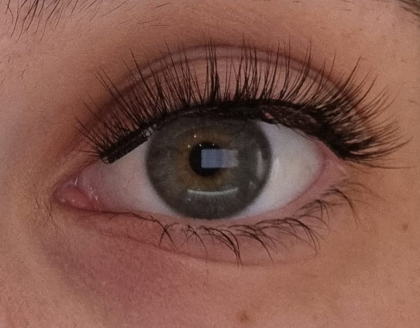 Customer photo review of MANILA - Clip On Lashes