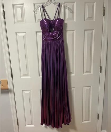Customer photo review of Queen Style Metallic Fabric Cross Neck Cutout Slit Pleated Maxi Dress