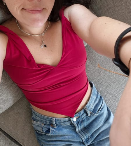 Customer photo review of TOP ROSIE ROJO