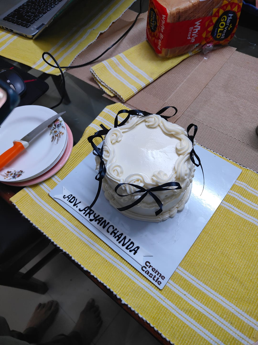 Customer photo review of Vintage Theme Ribbon Cake