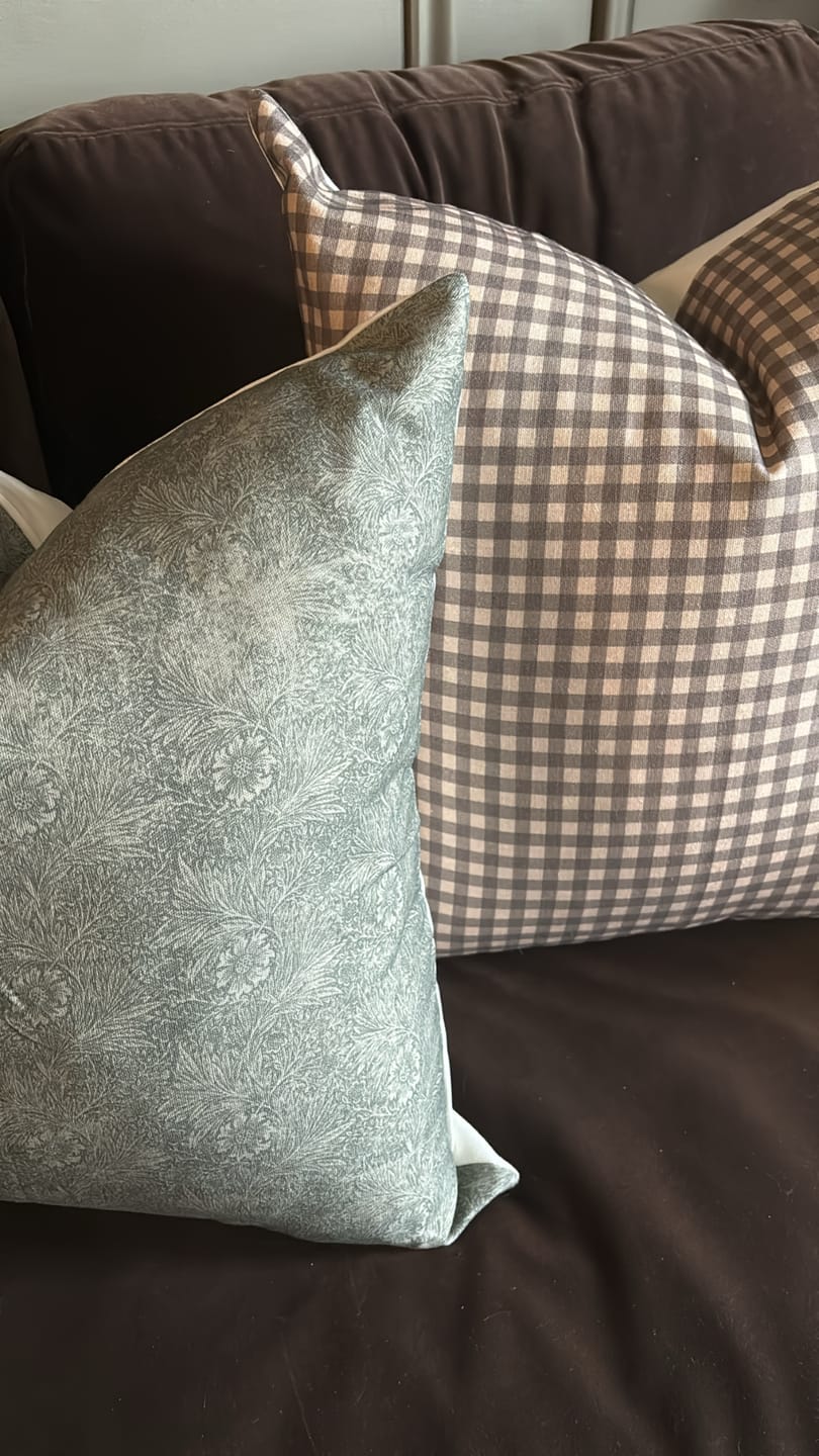 Customer photo review of Brown Gingham - 18" | 22" | 26"