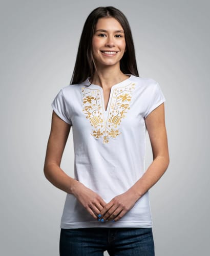 Customer photo review of Тениска с V-деколте "Дърво на живота"