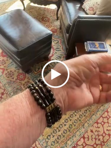Customer video review of Moonlight Agate Stretch Apple Watch Strap