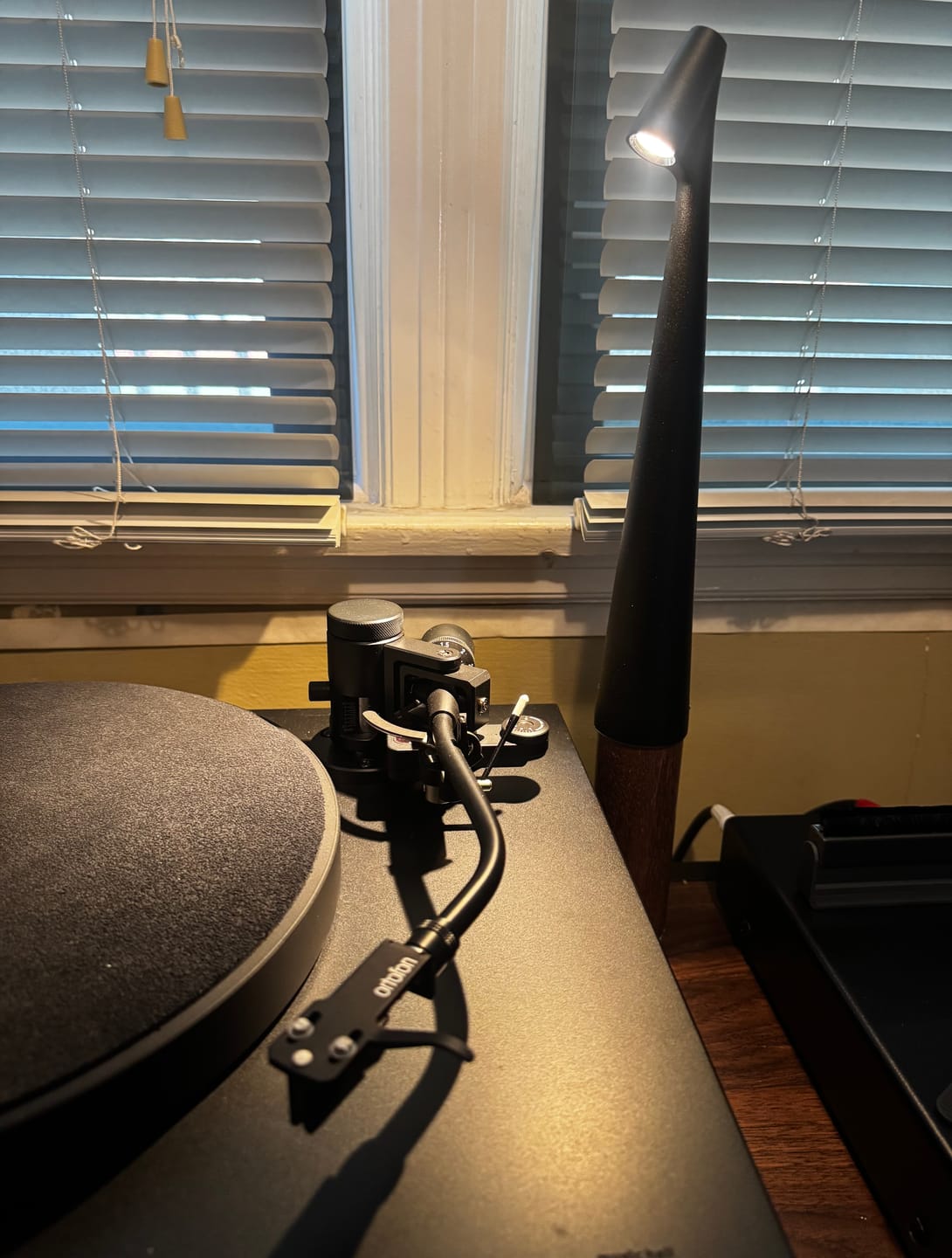 Customer photo review of Kalem™ Sculpting Table Lamp
