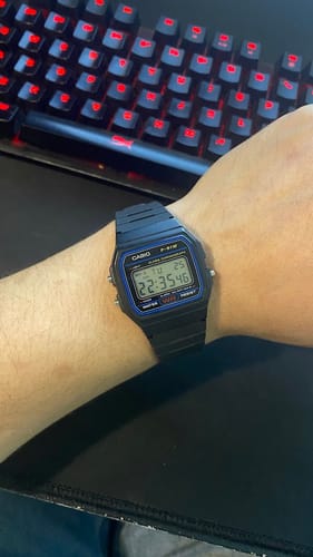 Customer photo review of Reloj Casio Vintage F-91W-1DG Clásico Líneas Azules