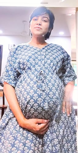 Customer photo review of Pink Multi Printed Front Zipper Maternity Feeding Kaftan