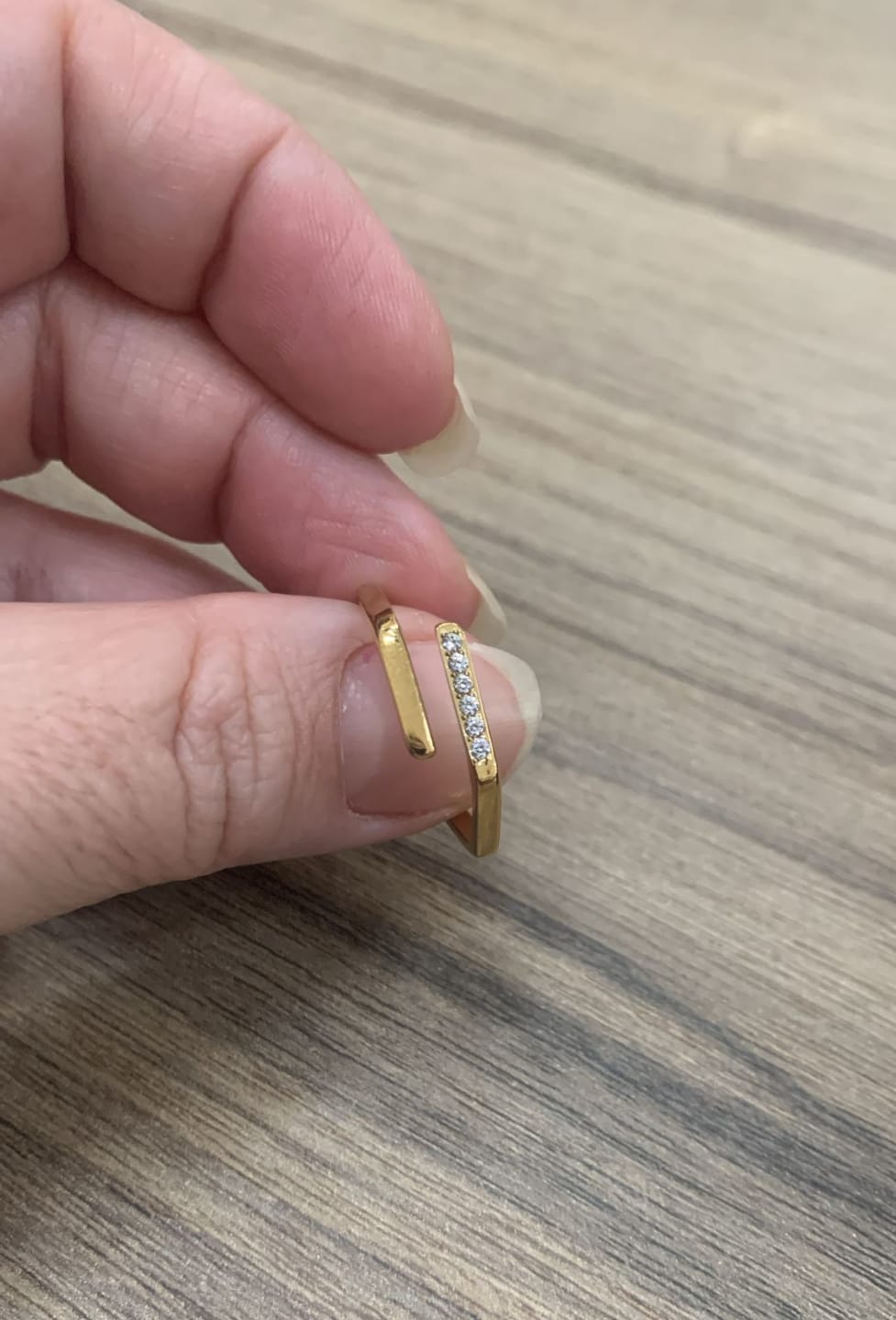 Customer photo review of Anel Skyline Regulável Banhado em Ouro 18k