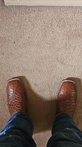 Customer photo review of Ariat Men's Broncy Cinnamon Full Quill  Dark Auburn Western Boots 10044576