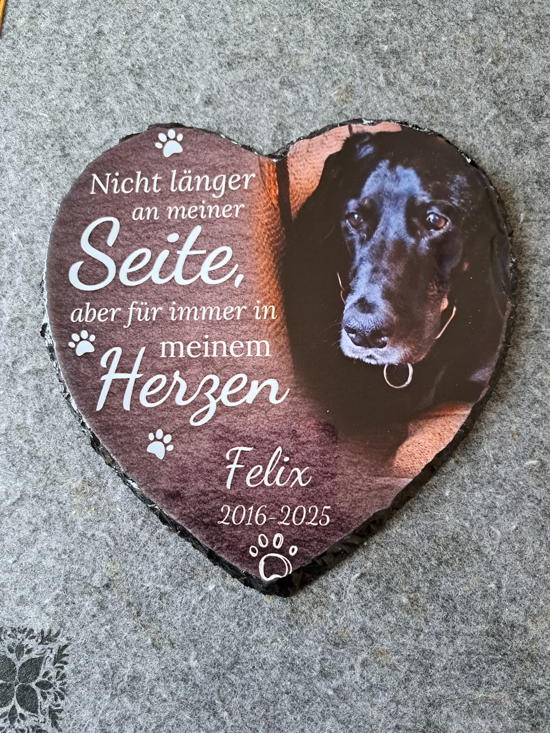 Customer photo review of Nicht länger an meiner Seite - Individuelles bedrucktes Schieferherz