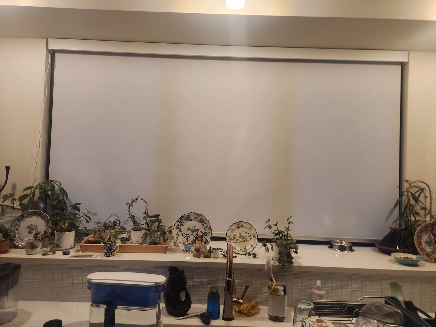 Customer photo review of SmartWings Motorized Light Filtering Roller Shades 70% Blackout Linen