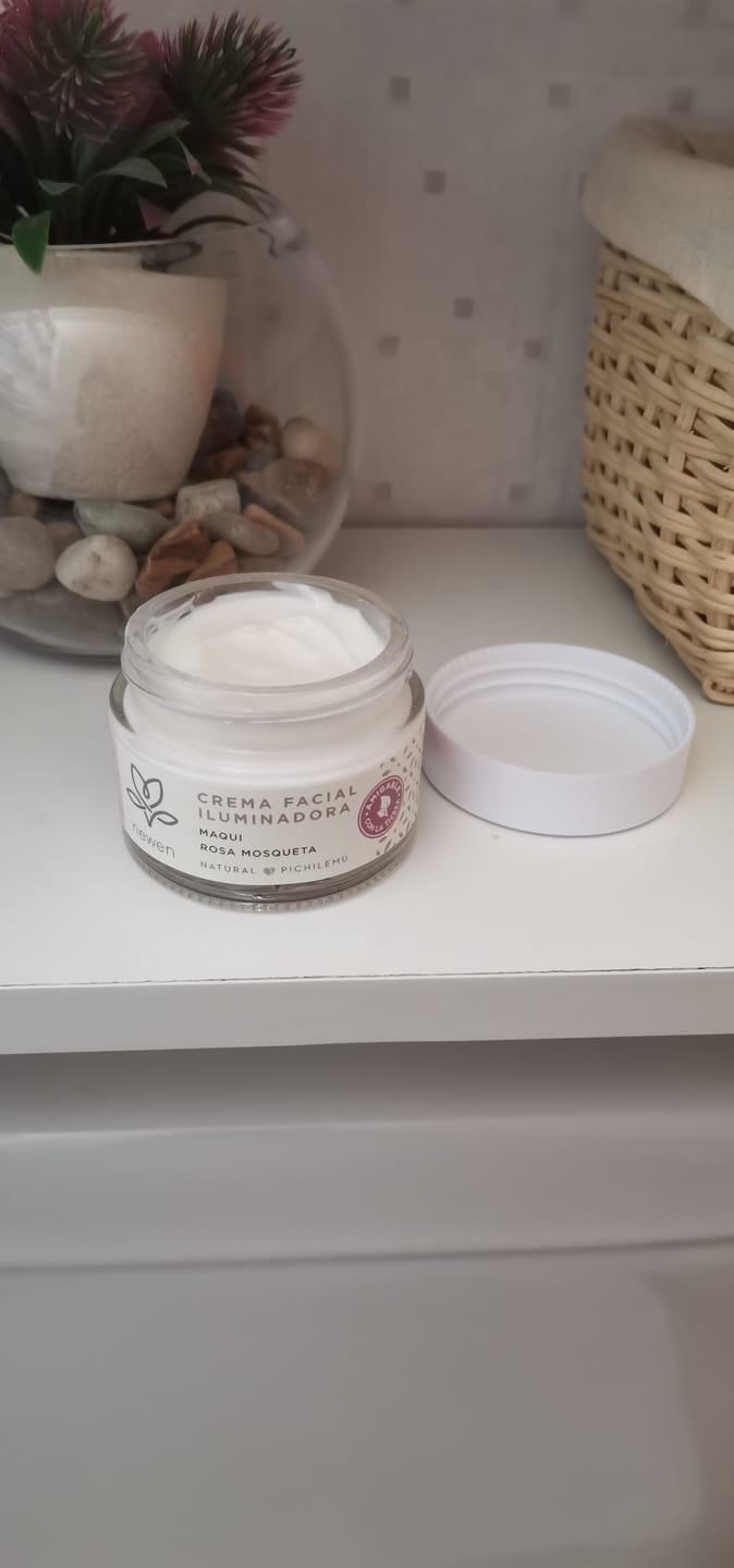 Customer photo review of Crema Facial Hidratante Maqui Rosa Mosqueta
