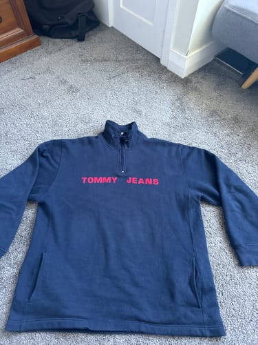 Customer photo review of Vintage Tommy Jeans Quarter Zip Sweatshirt (L)