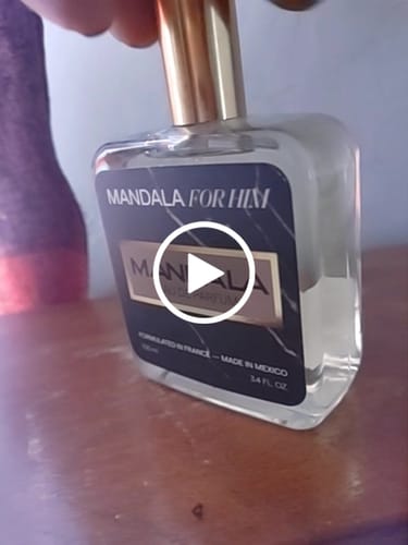 Customer video review of Explosive Essence - Inspirado en SPICE BOMB de VIKTOR & ROLF 100ml-