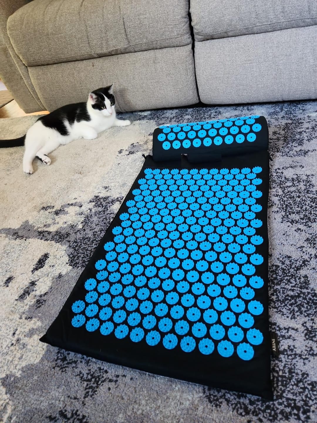 Customer photo review of Acupressure Mat & Pillow Set