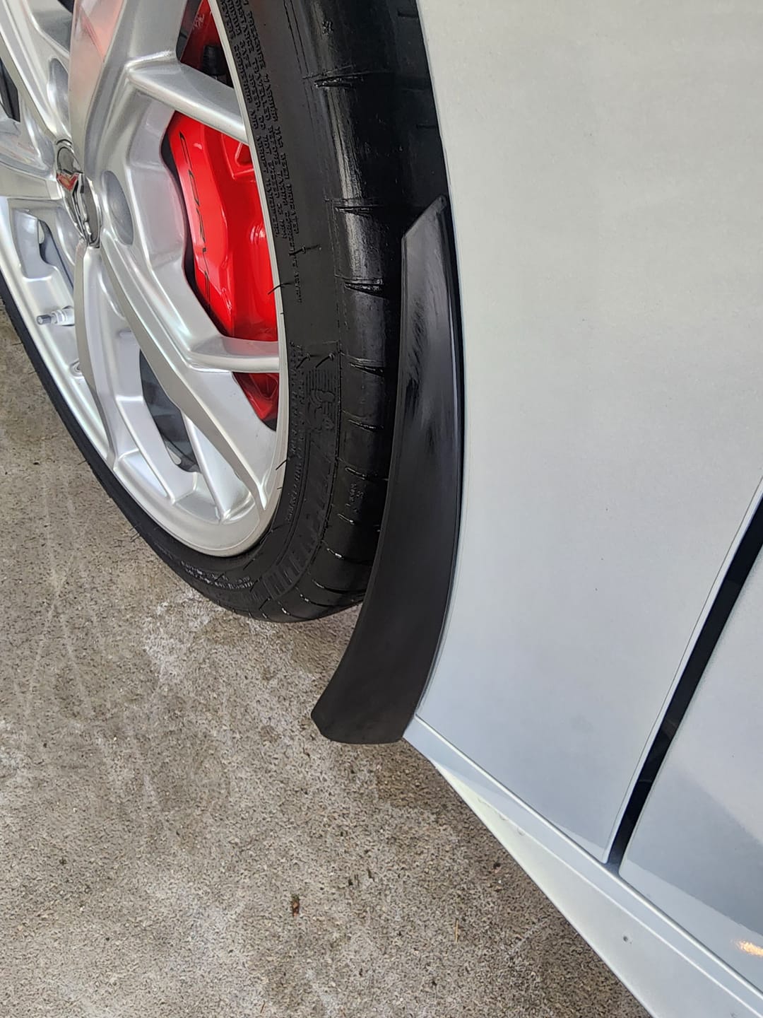 Customer photo review of Chevrolet Corvette C8 XL Extended Front & Rear Splash Guard