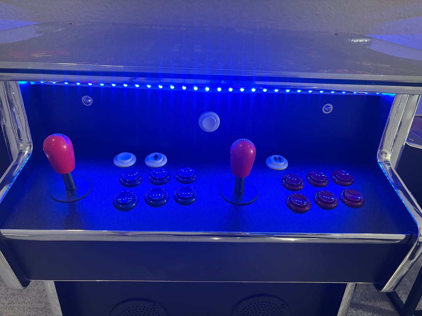 Customer photo review of TRACKBALL Cocktail Arcade Machine 4600 Multi cade Retro 4600 games Cabinet