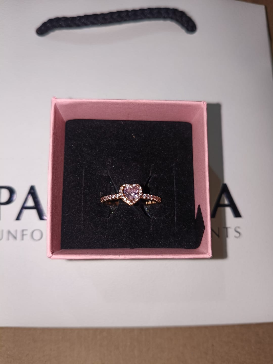 Customer photo review of ANILLO PANDORA PROMESA CORAZON BRILLANTE ELEVADO ORO ROSA + KIT DE REGALO